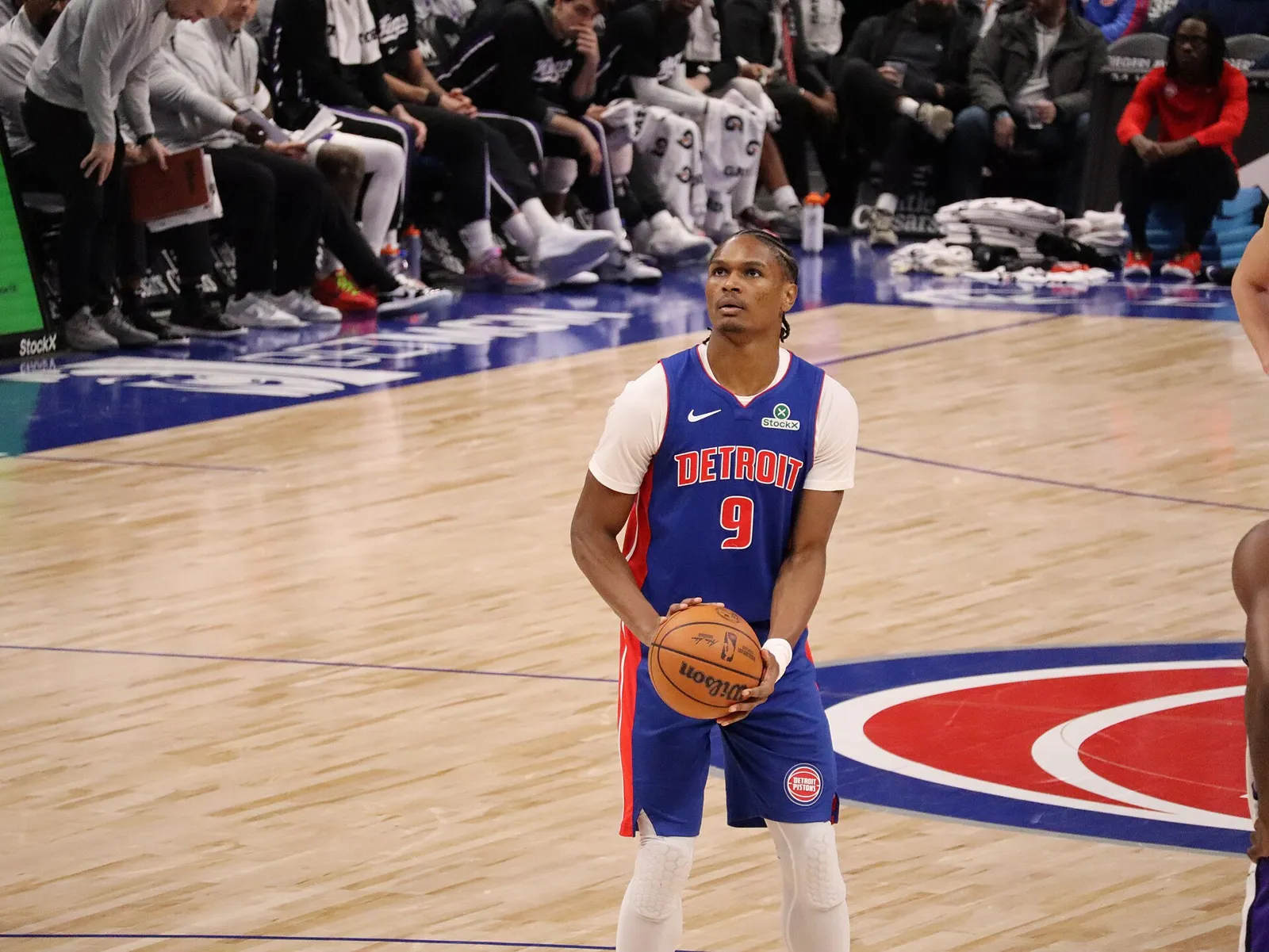 Oskar Thompson, 5-year 155 million dollar extension contract agreement reported