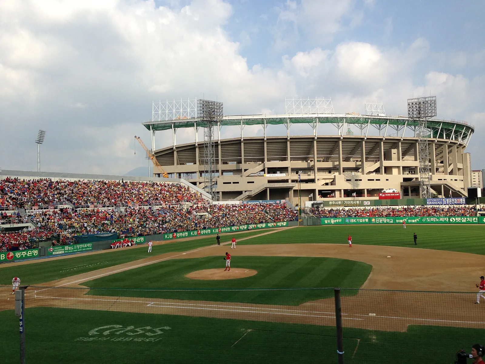 Despite a "Direct 3rd-Place Finish," KIA's Semifinal Record Is 2 Wins, 9 Losses; Game 1 vs. LG on the 17th