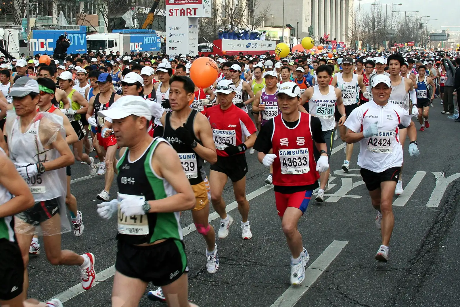 Seoul-sponsored marathons fell from 15 to 7 in one year, while central government-sponsored races rose to 21